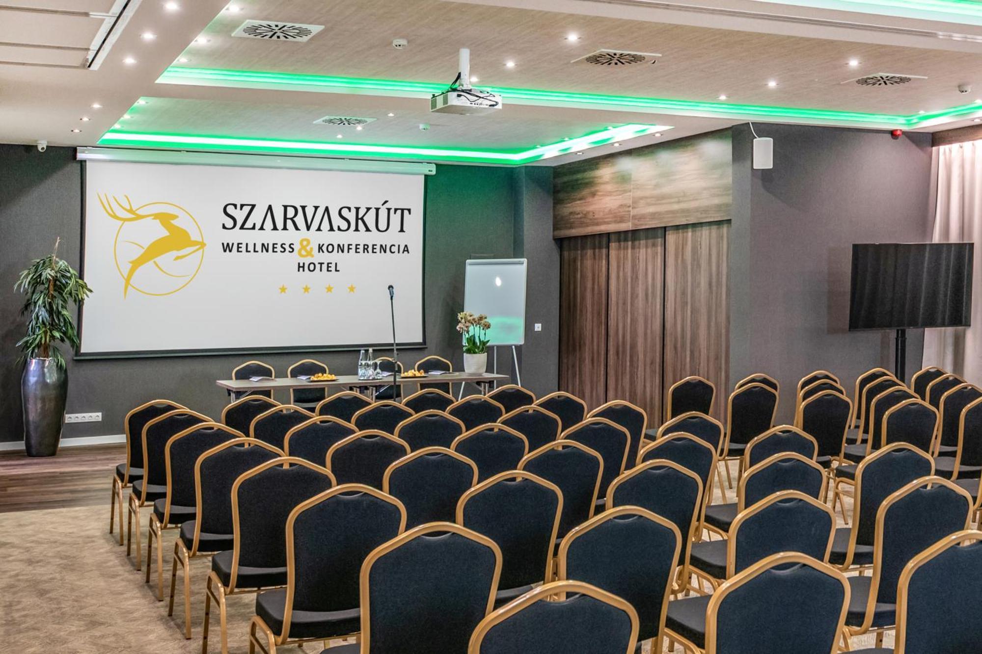 Szarvaskút Hotel Zirc Exterior foto